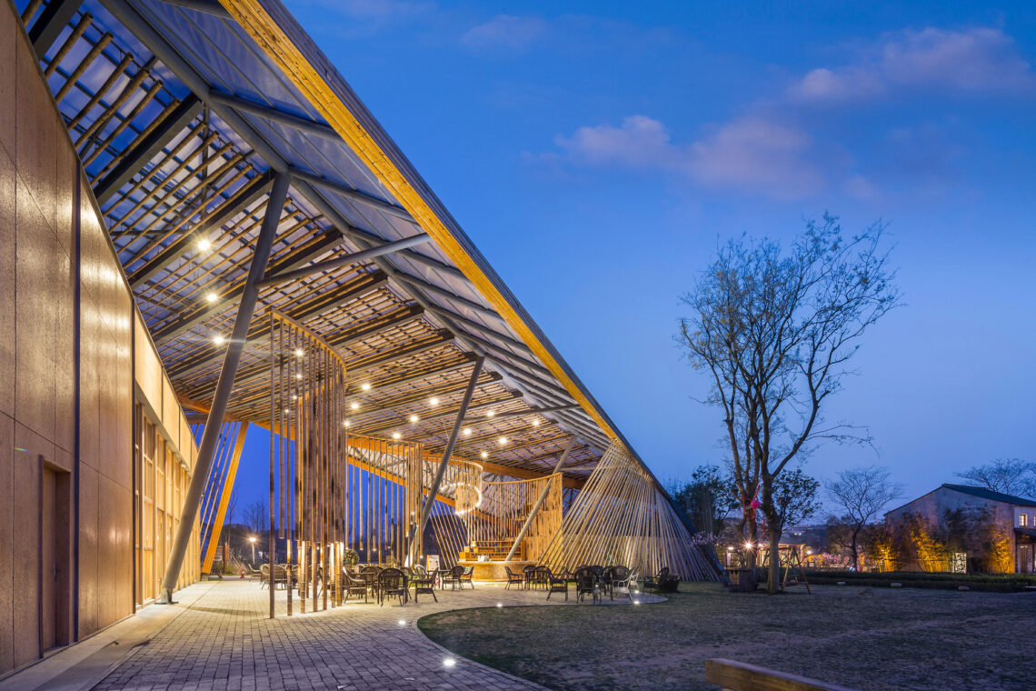 New Pastoralism Lecture Hall / SYN Architects China