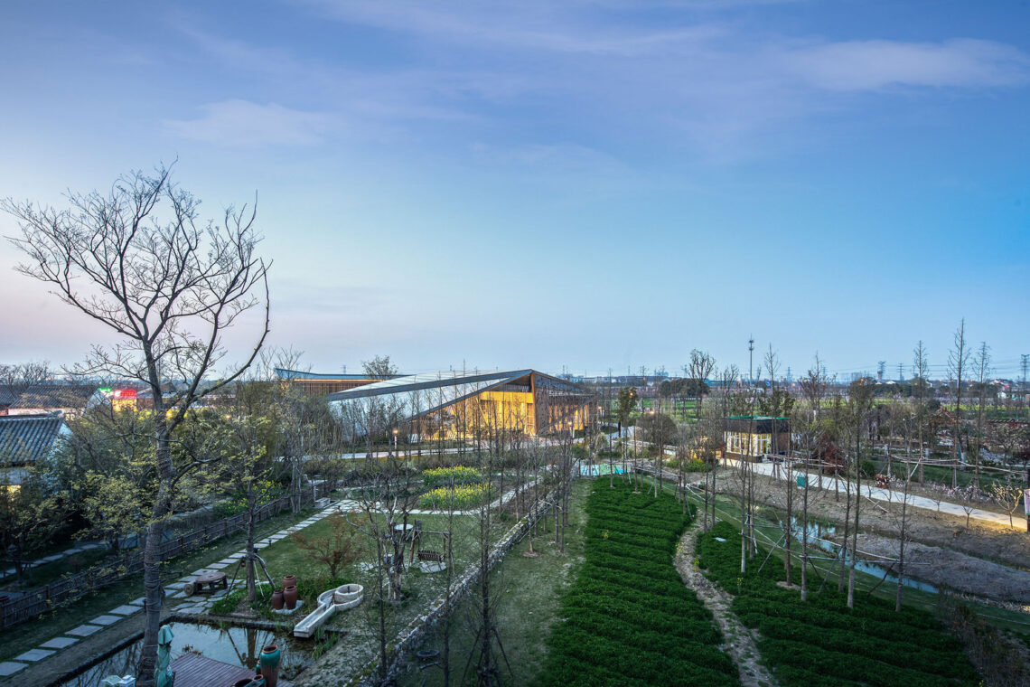 New Pastoralism Lecture Hall / SYN Architects China