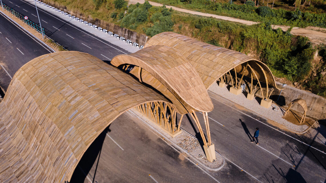 The Great Hornbill Gate / STUDIOARO