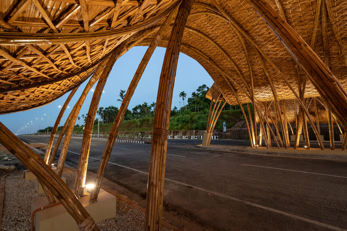 The Great Hornbill Gate / STUDIOARO