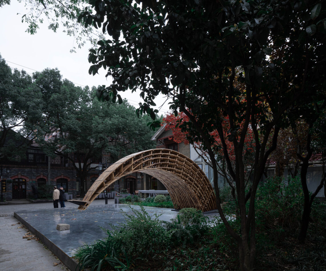 Bambow Suspended Flying Bridge / Atelier LAI