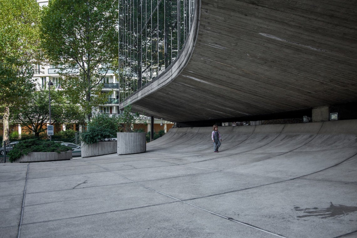 French Communist Party Headquarters / Oscar Niemeyer | Classics on Architecture Lab