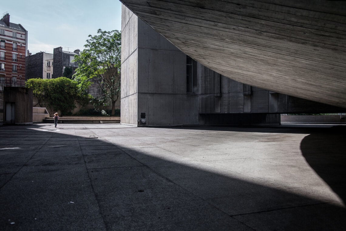 French Communist Party Headquarters / Oscar Niemeyer | Classics on Architecture Lab