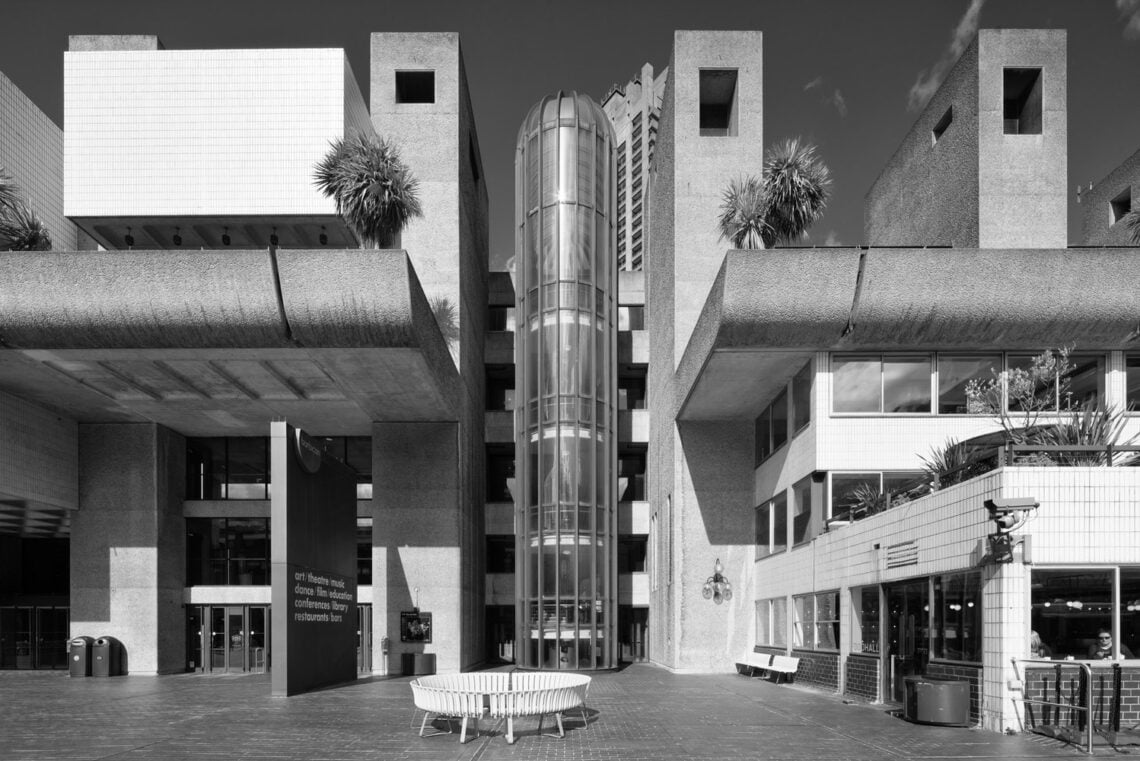 The Barbican Estate / Chamberlin, Powell and Bon Architects | Classics on Architecture Lab