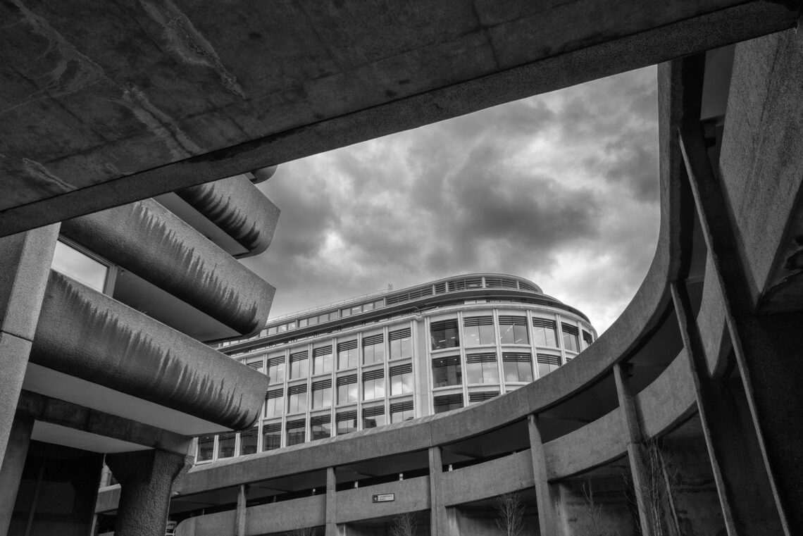 The Barbican Estate / Chamberlin, Powell and Bon Architects | Classics on Architecture Lab