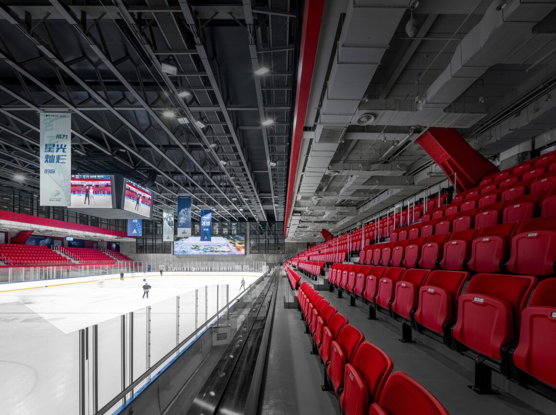 Huaxi LIVE Wukesong Ice Center / WWD Design