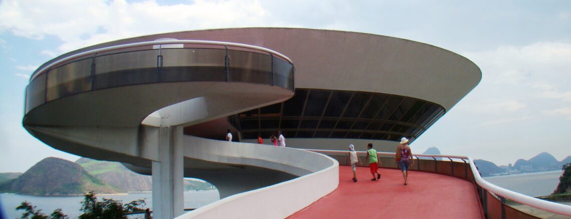 Niterói Contemporary Art Museum / Oscar Niemeyer