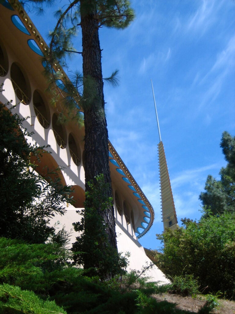 Marin Civic Center / Frank Lloyd Wright | Classics on Architecture Lab