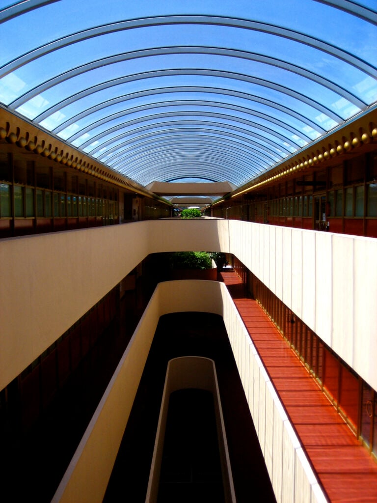 Marin Civic Center / Frank Lloyd Wright | Classics on Architecture Lab