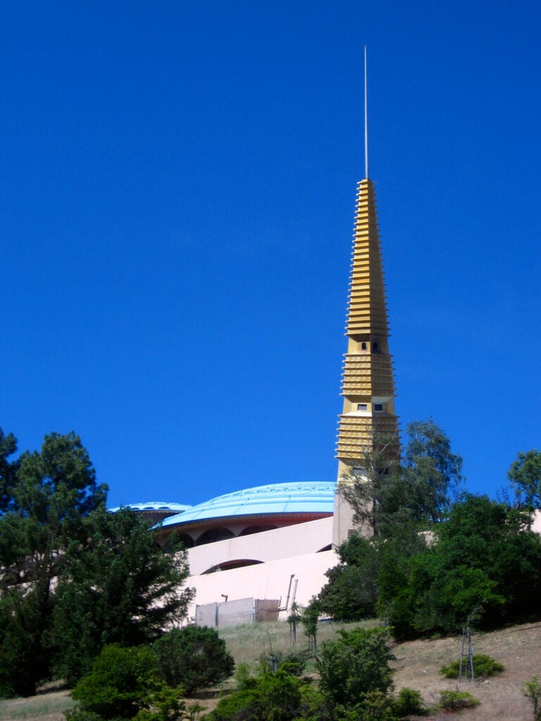 Marin Civic Center / Frank Lloyd Wright | Classics on Architecture Lab