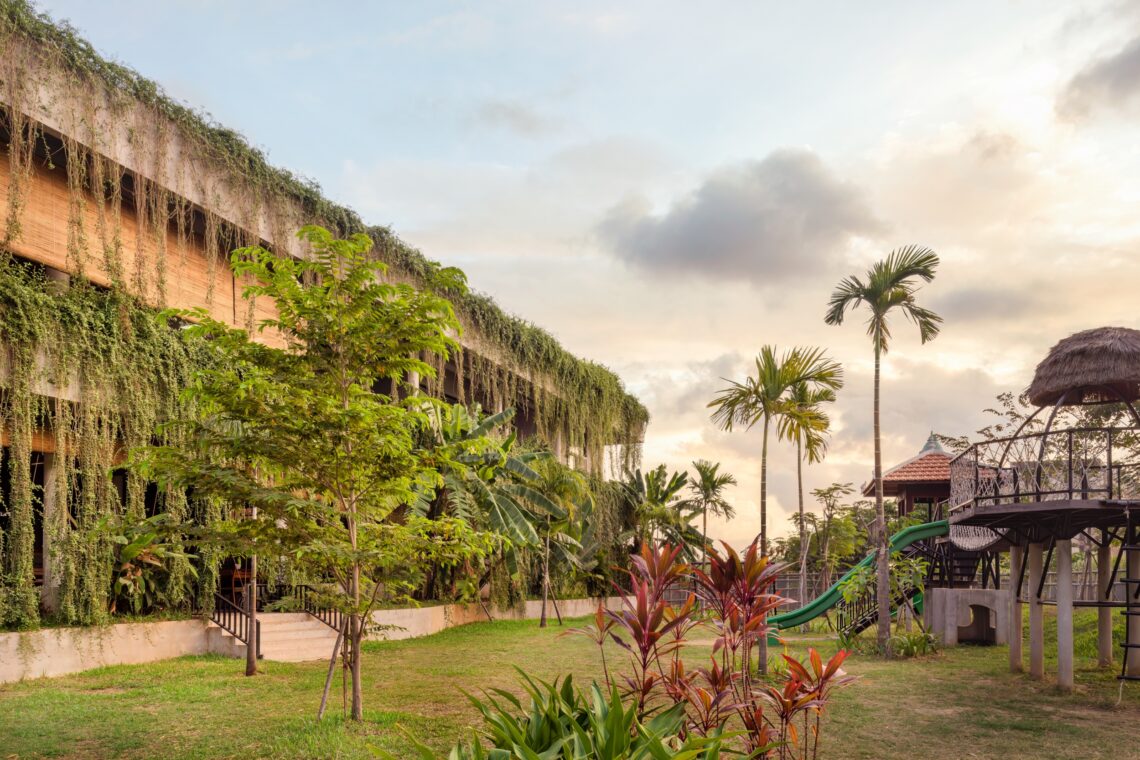 Coconut Club & Park in Phnom Penh / T3 Architects