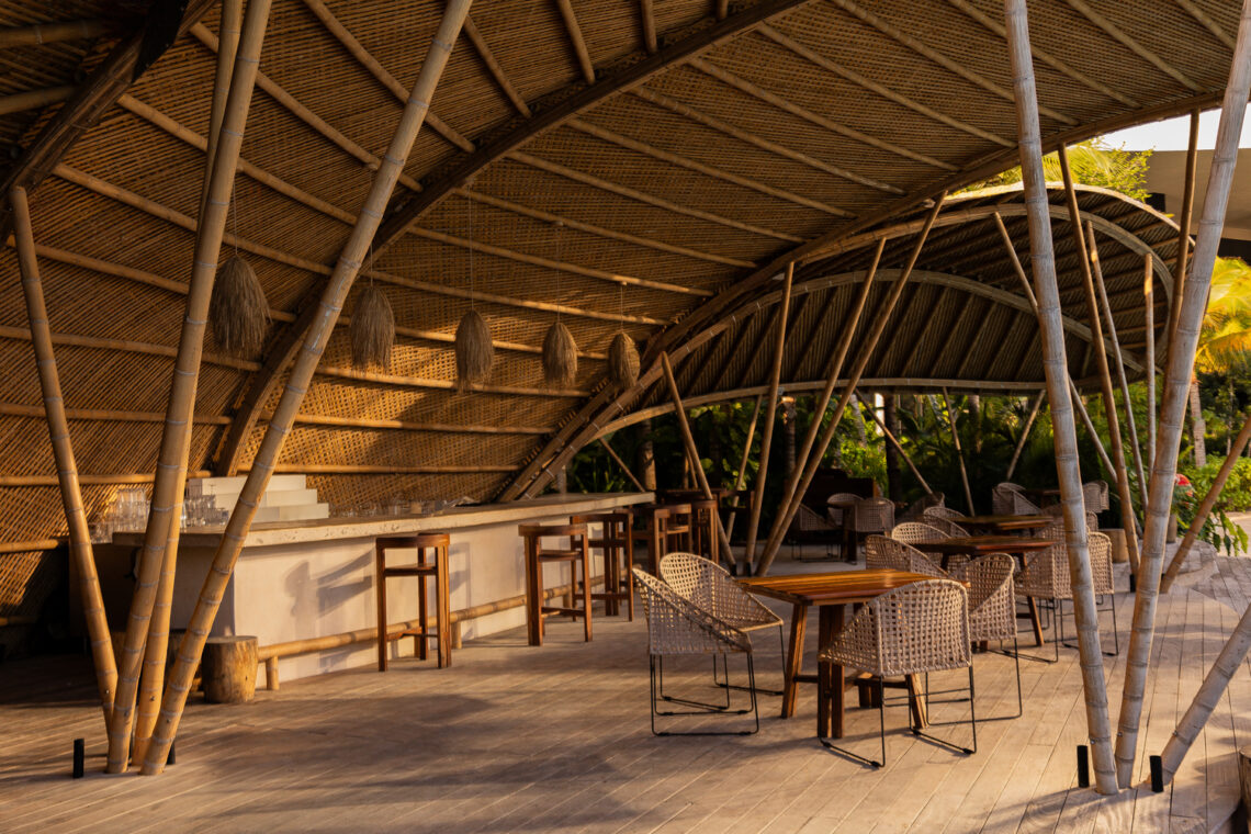 Bamboo Restaurant / Jorge Kelleher