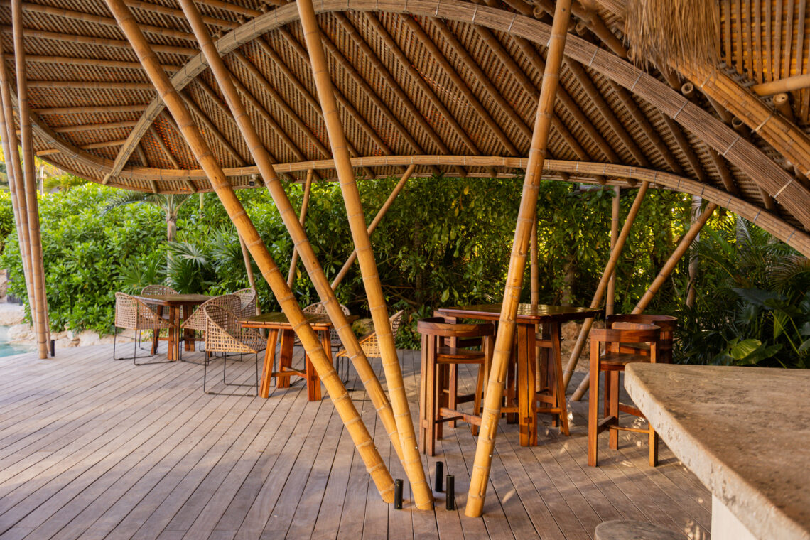 Bamboo Restaurant / Jorge Kelleher