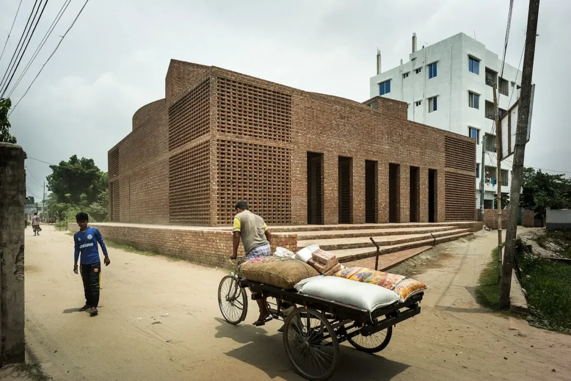 Bait Ur Rouf Mosque, Dhaka, Bangladesh - Marina Tabassum - © AKTC Sandro di Carlo Darsa