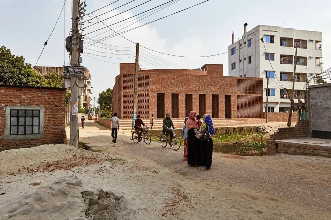 Bait Ur Rouf Mosque, Dhaka, Bangladesh - Marina Tabassum - © AKTC Rajesh Vora