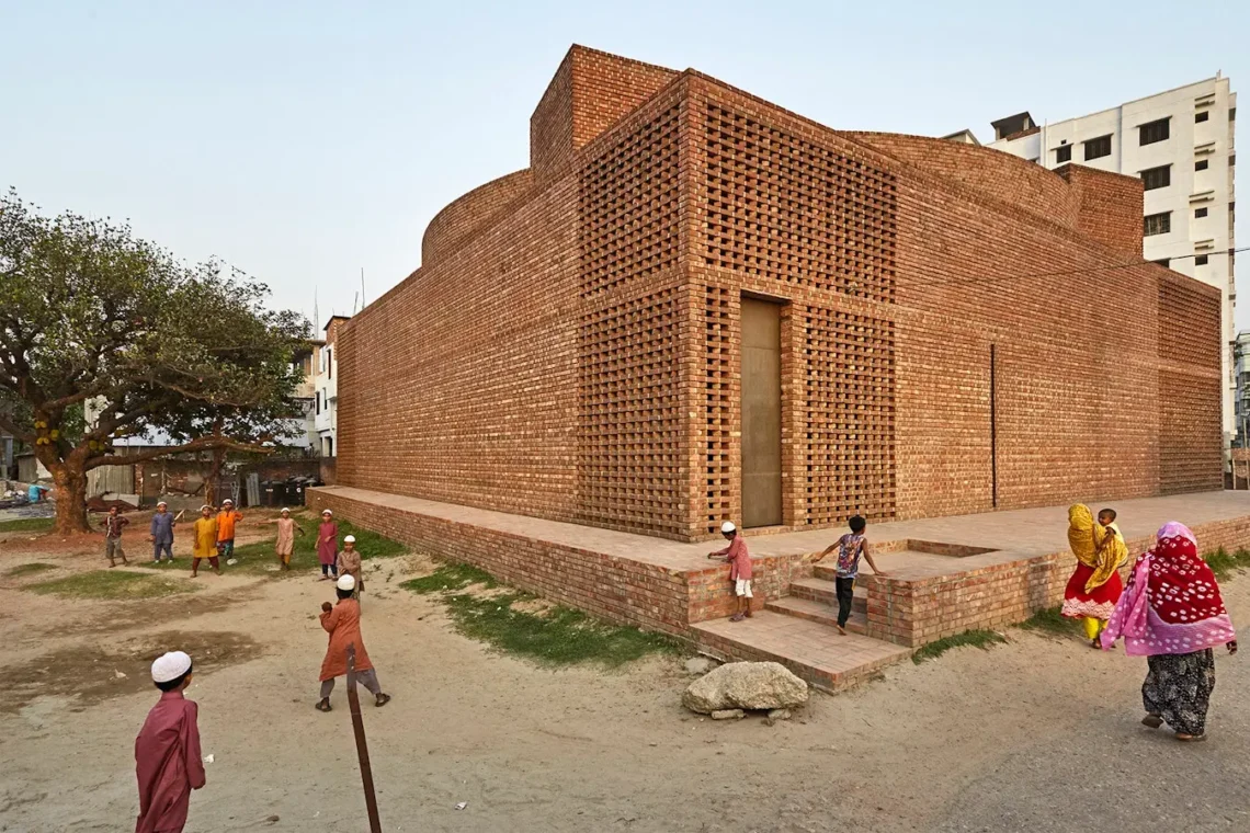 Bait Ur Rouf Mosque, Dhaka, Bangladesh - Marina Tabassum - © AKTC Rajesh Vora