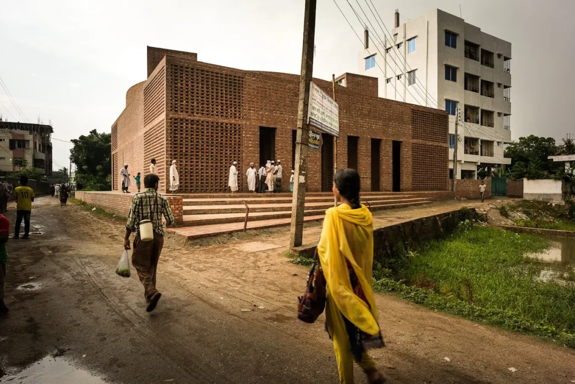 Bait Ur Rouf Mosque, Dhaka, Bangladesh - Marina Tabassum - © AKTC Sandro di Carlo Darsa